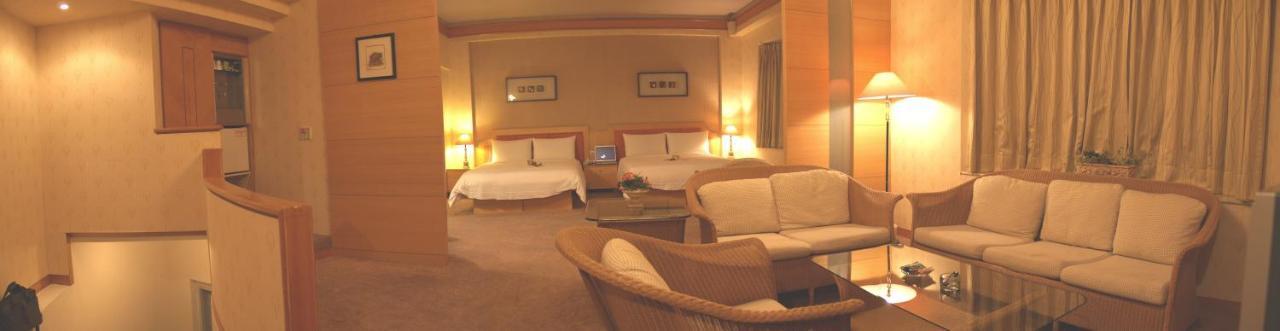 Park Motel Chiayi Eksteriør billede