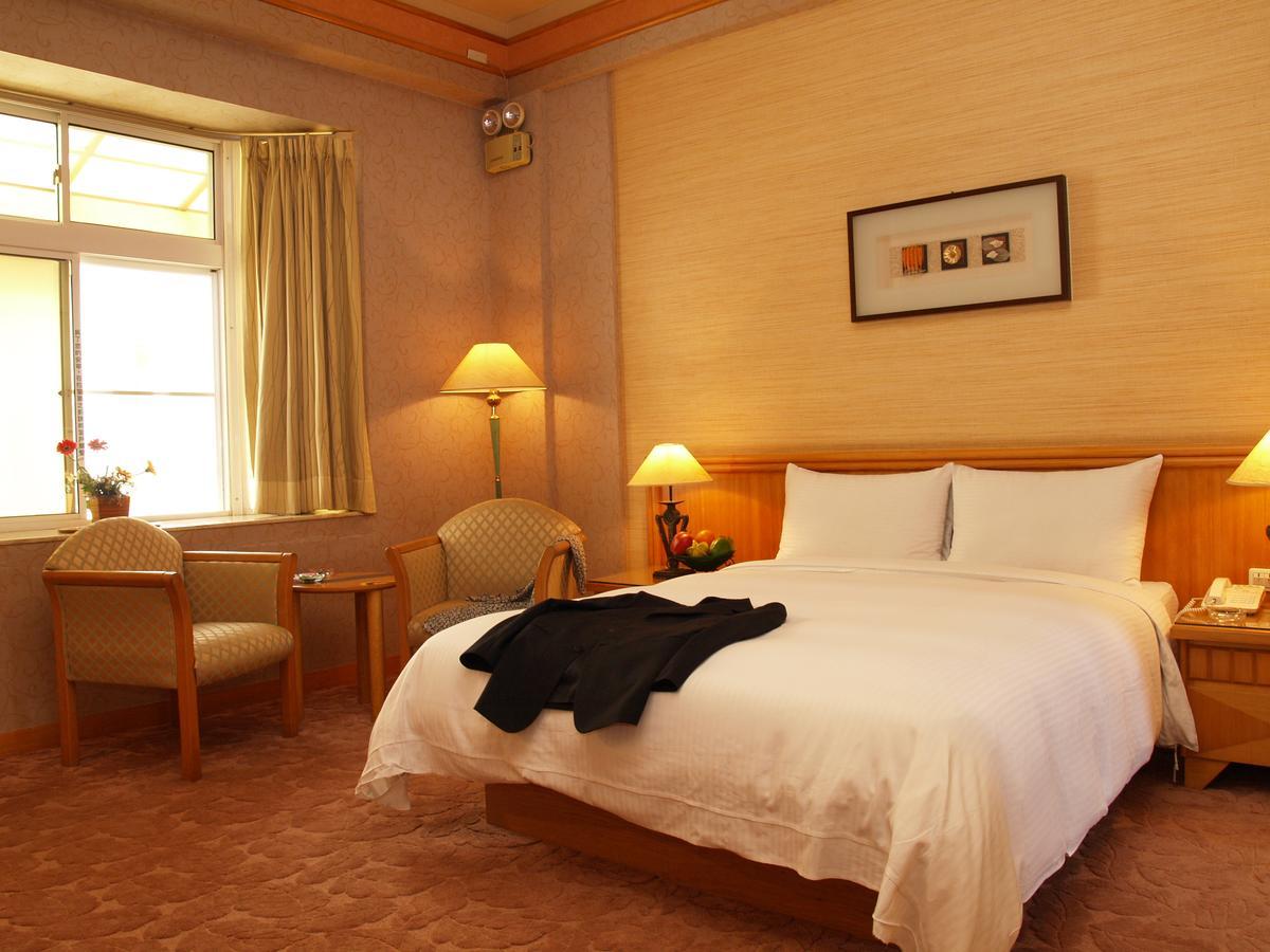 Park Motel Chiayi Eksteriør billede